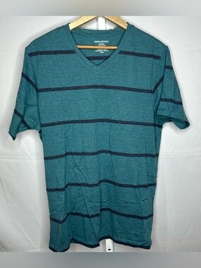 Banana Republic Men's Teal and Navy Striped V-Neck Tee